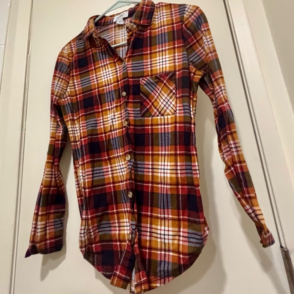 Just Polly Plaid Button-Up XSmall Shirt